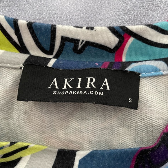 AKIRA graffiti crop top - Picture 3 of 6